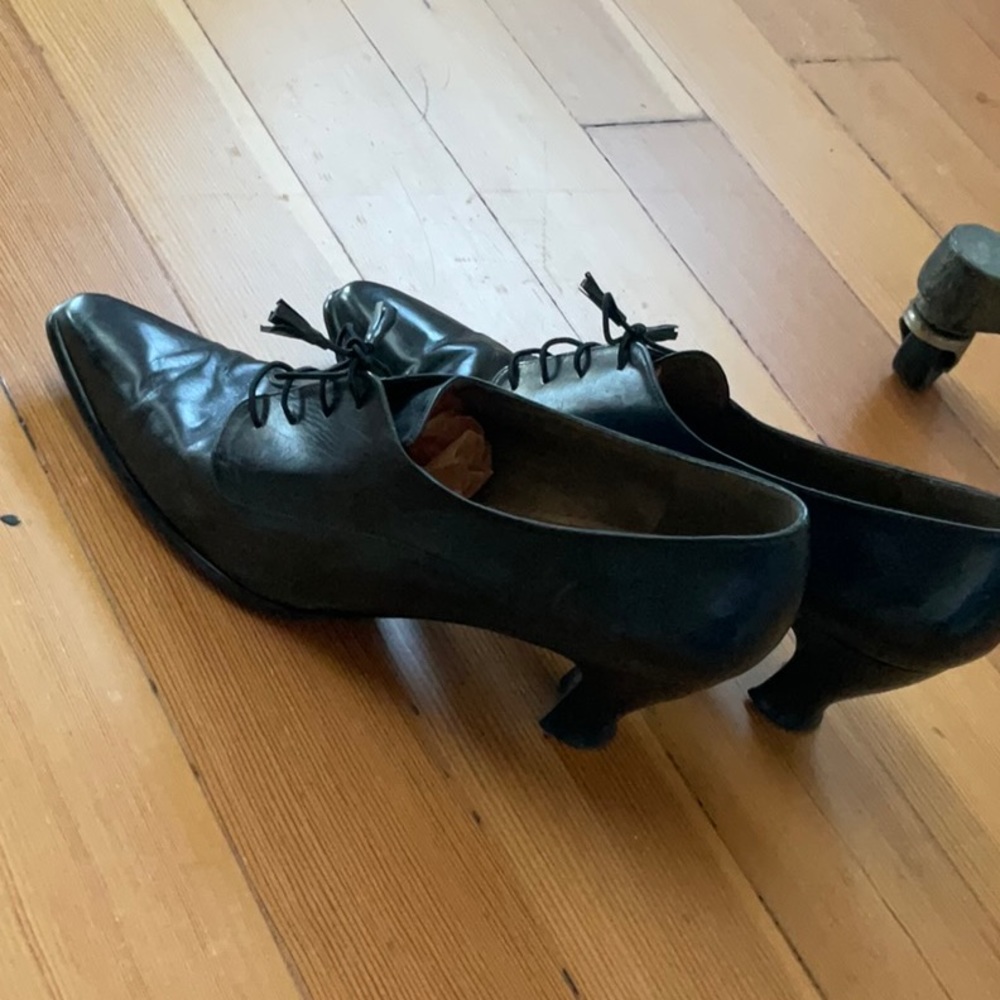 Stuart Weitzman New York Witchy Shoes Sz10 - Picture 2 of 6